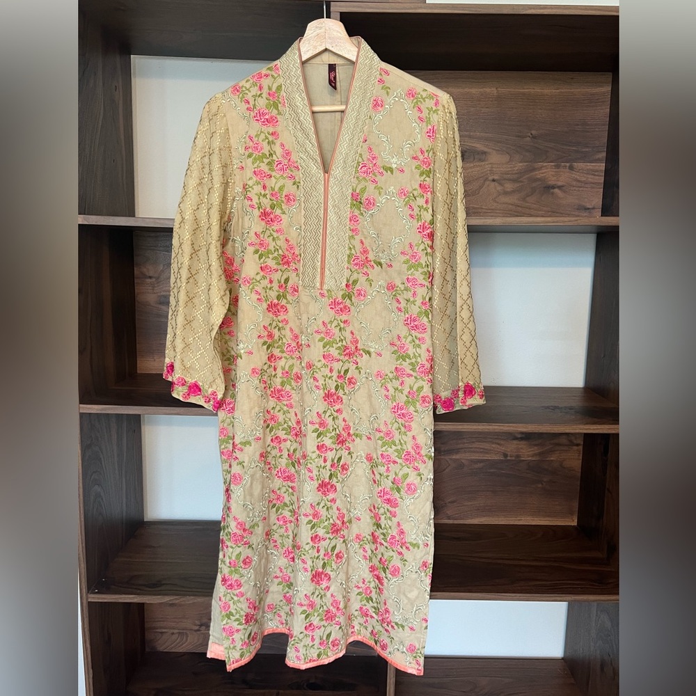 2 Piece Pakistani Dress (M) with Duppatta — New, never worn